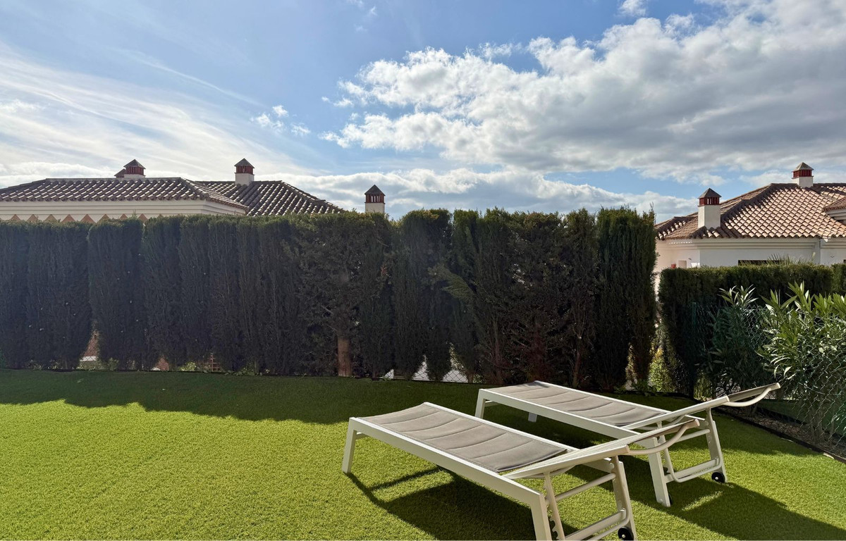 2 Bedroom Apartment in Casares - Photo 9
