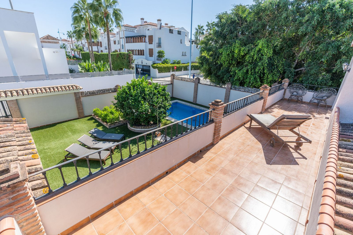 5 Bedroom Villa in San Pedro de Alcántara - Фото 33