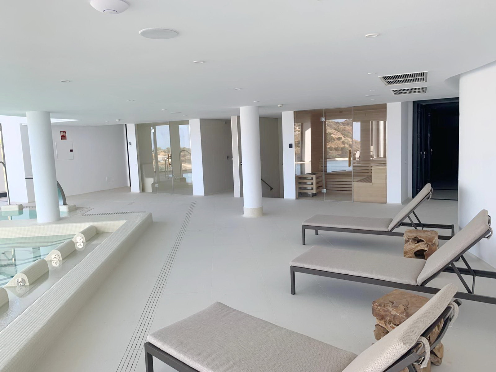 Piso de 3 dormitorios con piscina en Málaga – Foto 20