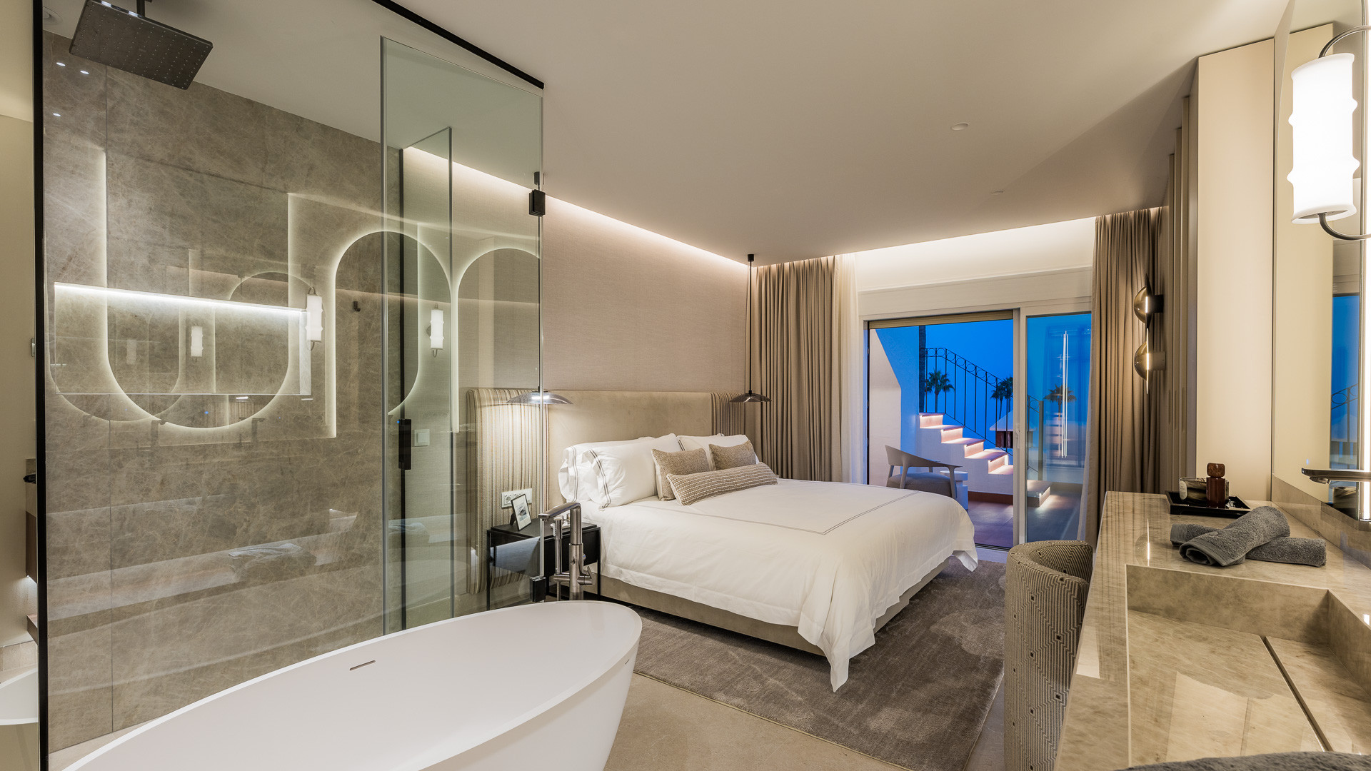 3 Bedroom Penthouse in Estepona - Photo 21