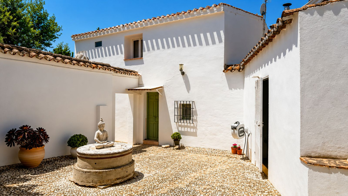 5 Bedroom Country house in Villanueva del Rosario - Photo 37