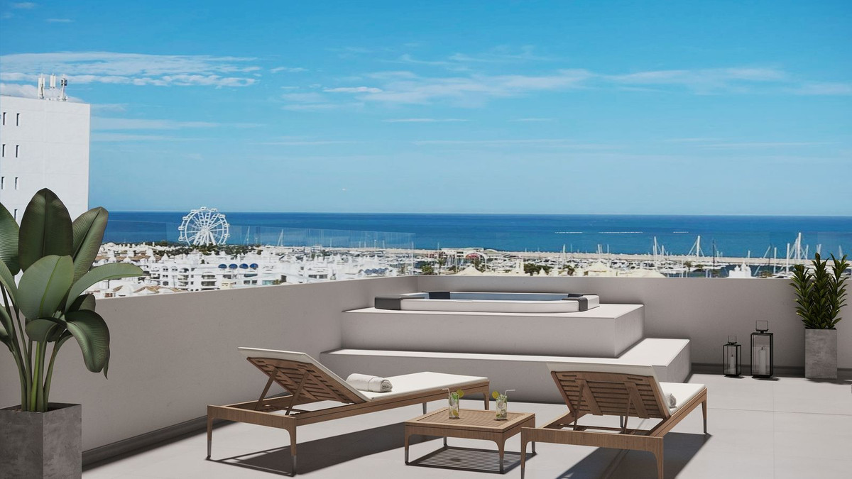 3 Bedroom Penthouse in Benalmádena - Photo 3