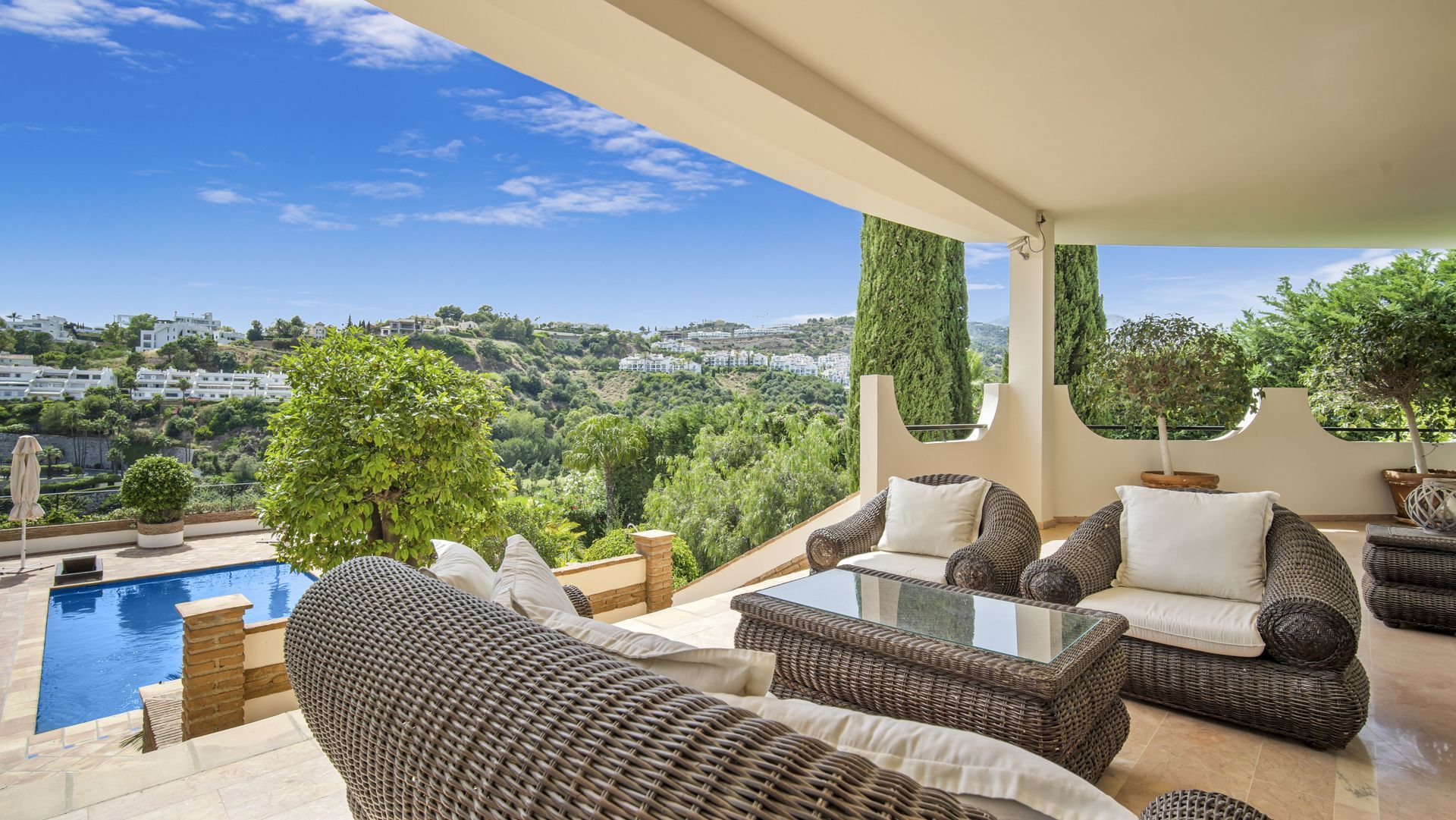 6 Bedroom Villa in Estepona - Photo 4