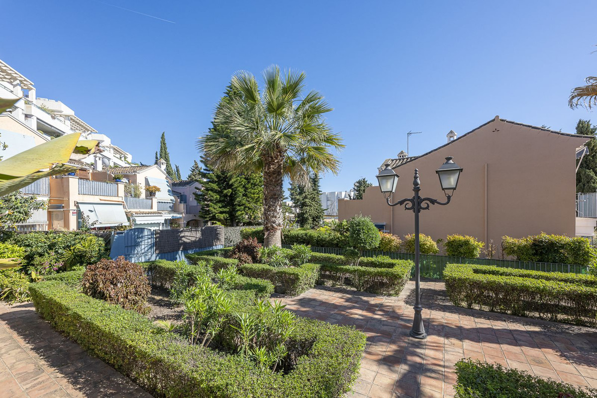 3 Bedroom Townhouse in Marbella - Photo 46