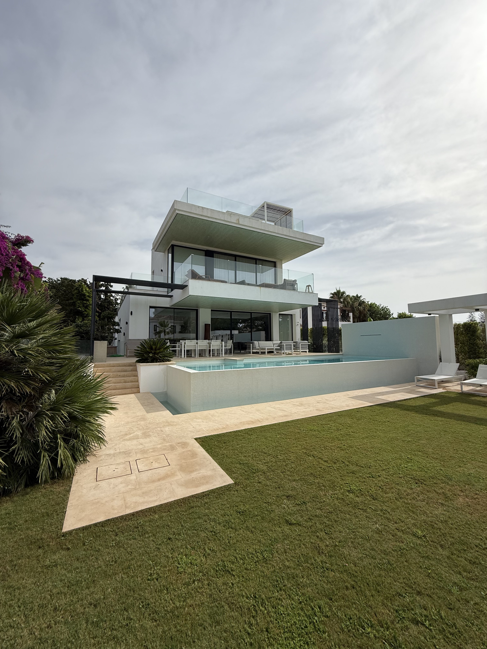 7 Bedroom Villa in San Pedro de Alcántara - Photo 3
