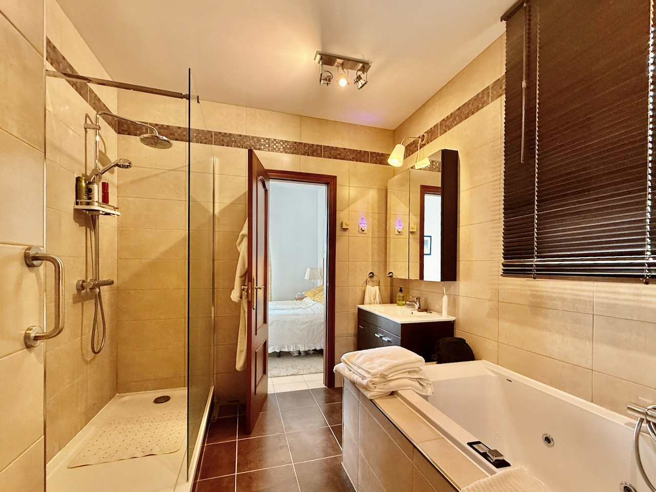 5 Bedroom Villa in La Duquesa - Photo 21