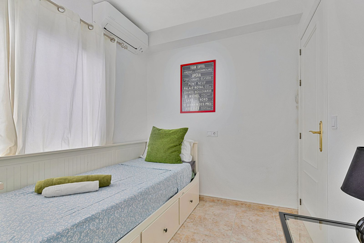 3 Bedroom Apartment in Fuengirola - Foto 16