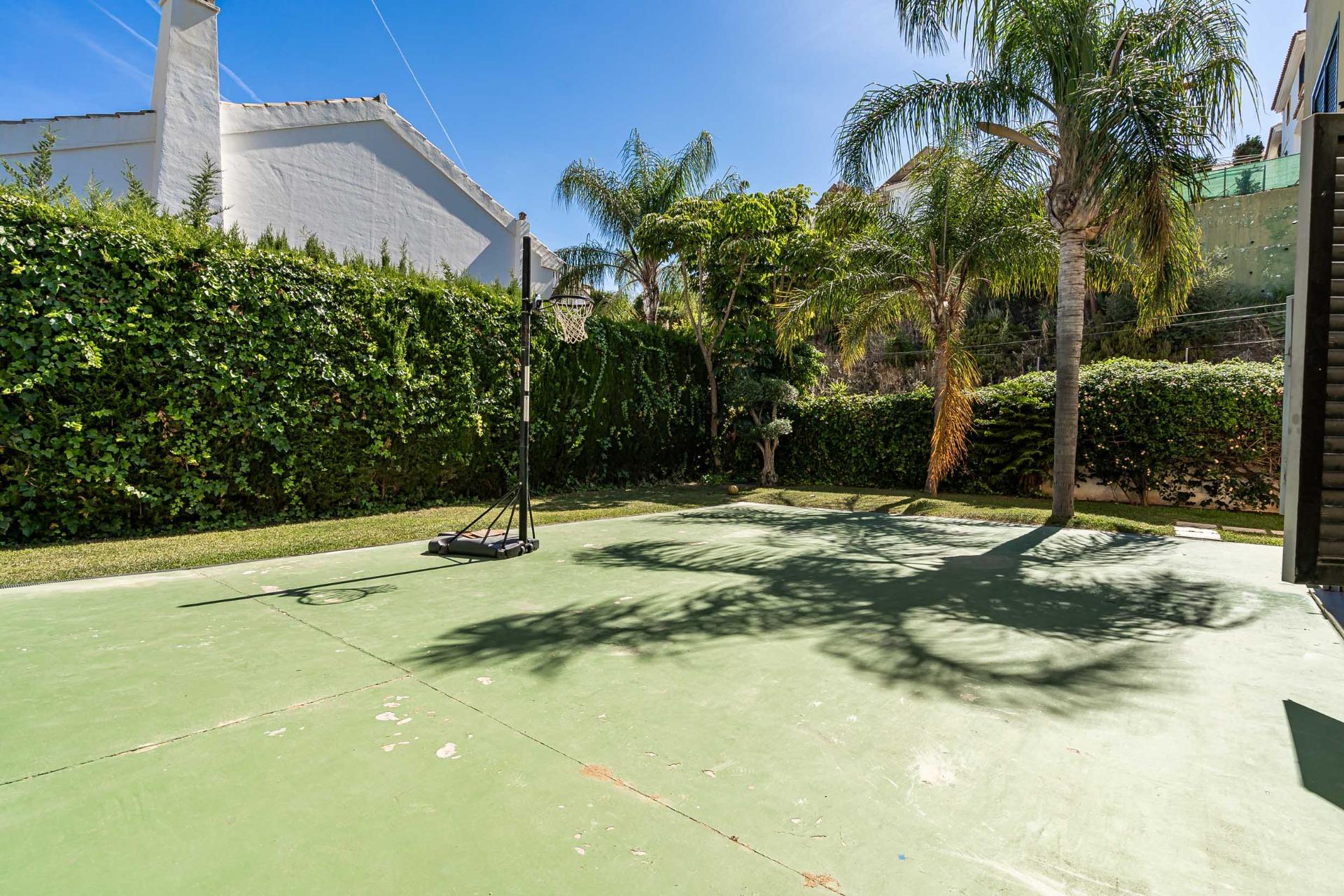 5 Bedroom Villa in Mijas - Photo 32