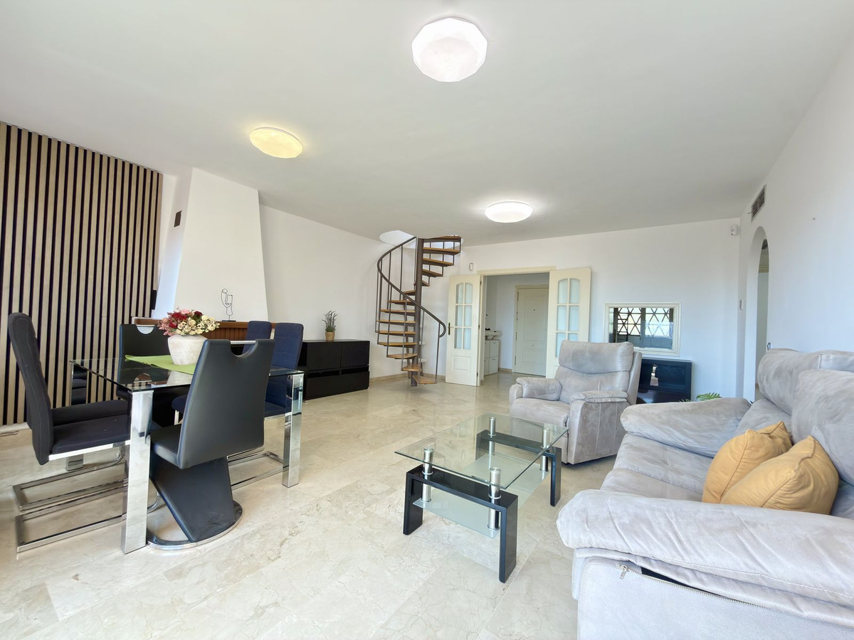 3 Bedroom Penthouse in Mijas - Photo 9