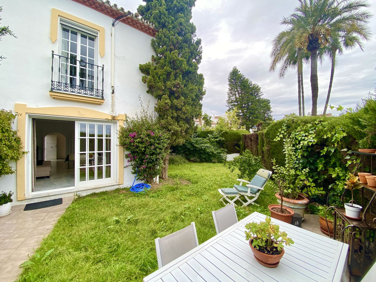 3 Bedroom Villa in Estepona - Photo 14