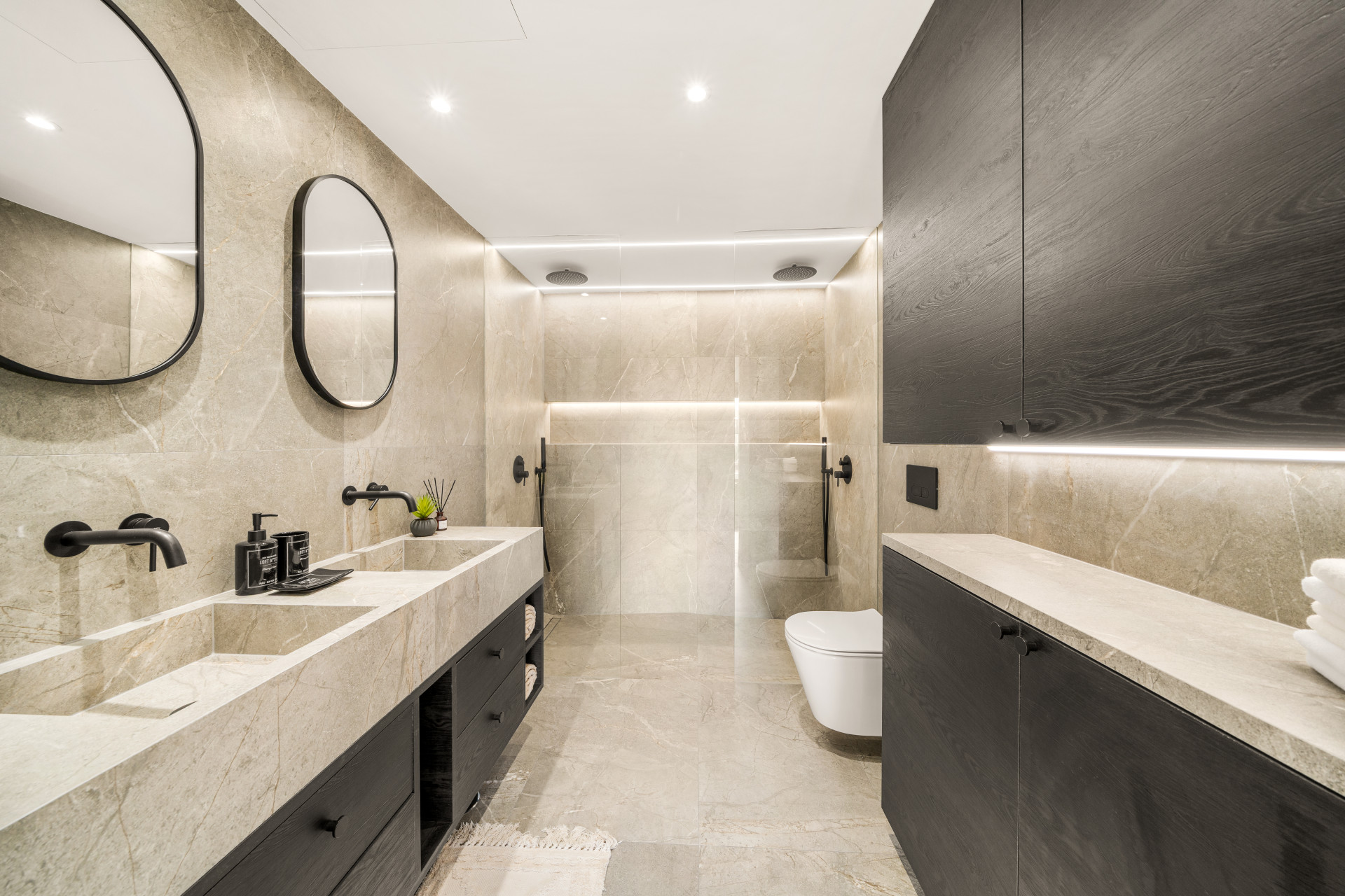 3 Bedroom Apartment in Marbella - Photo 10