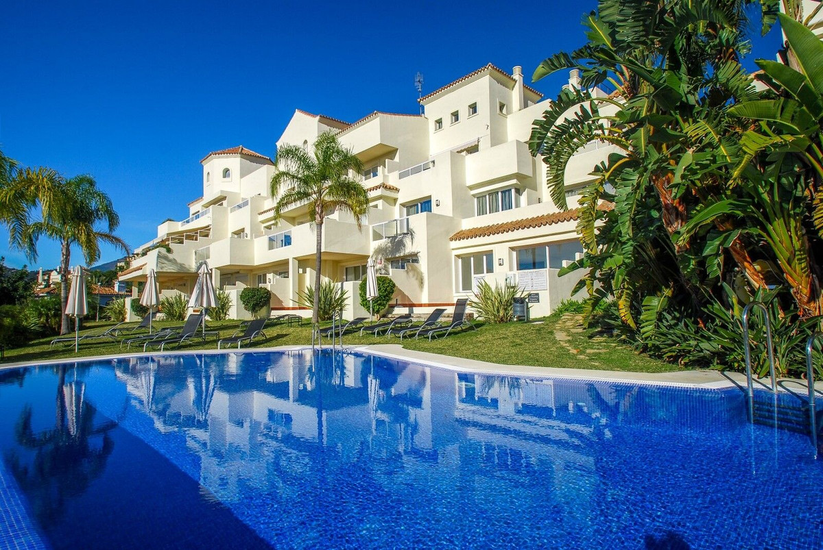2 Bedroom Apartment in Benahavís - Foto 12