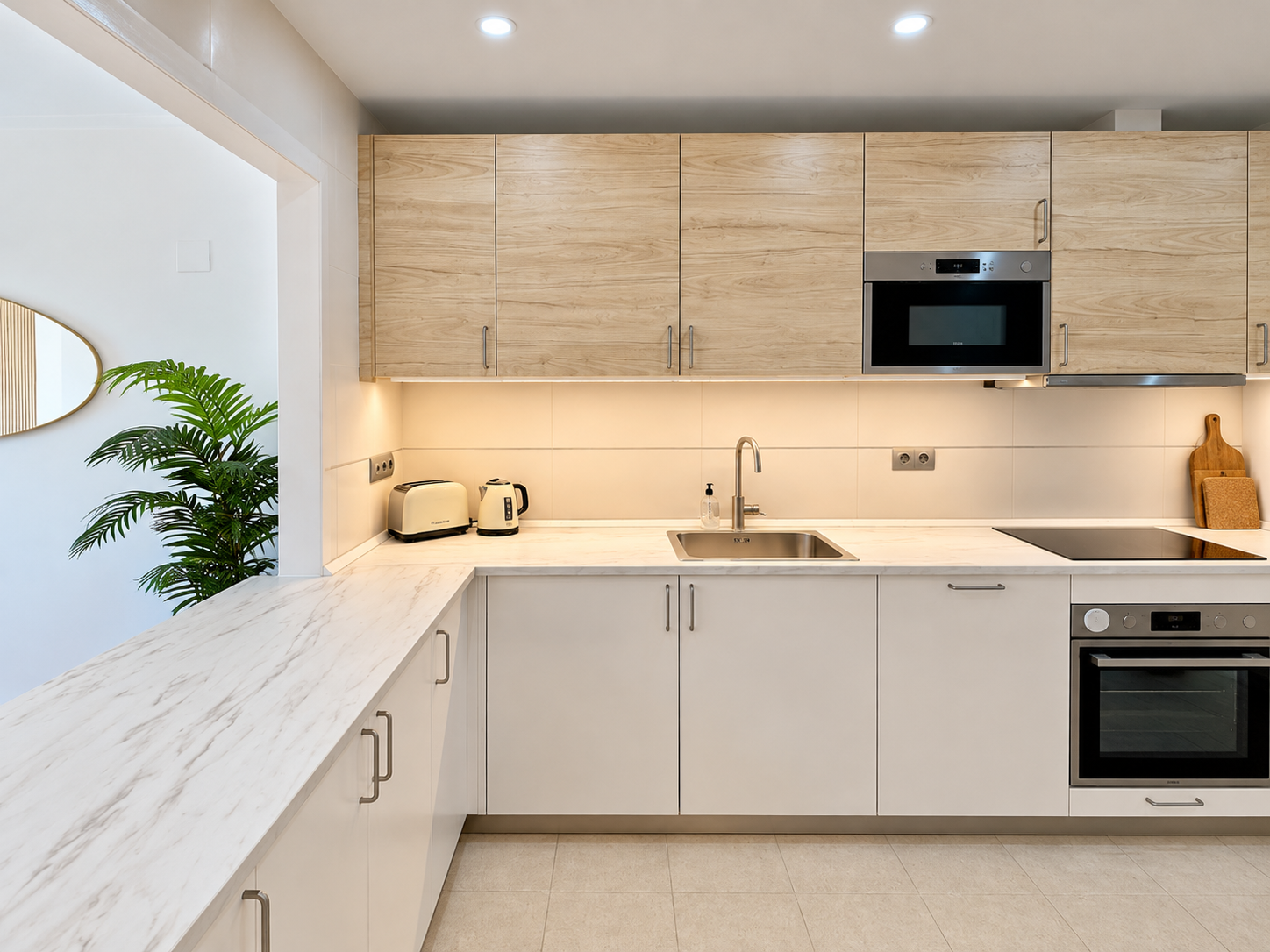 2 Bedroom Apartment in Estepona - Photo 4