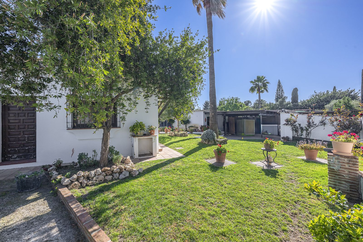 3 Bedroom Villa in San Pedro de Alcántara - Фото 25
