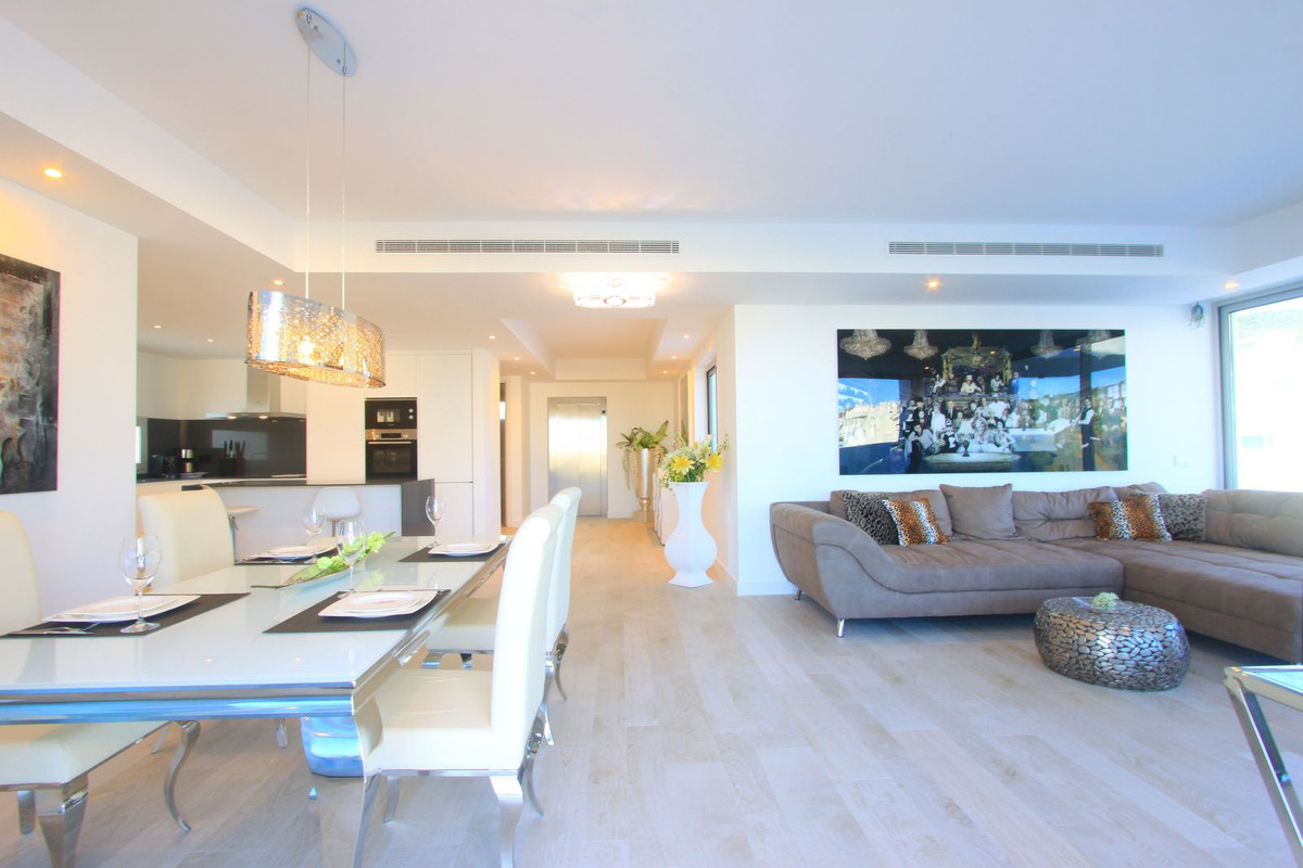 3 Bedroom Penthouse in Casares - Photo 7