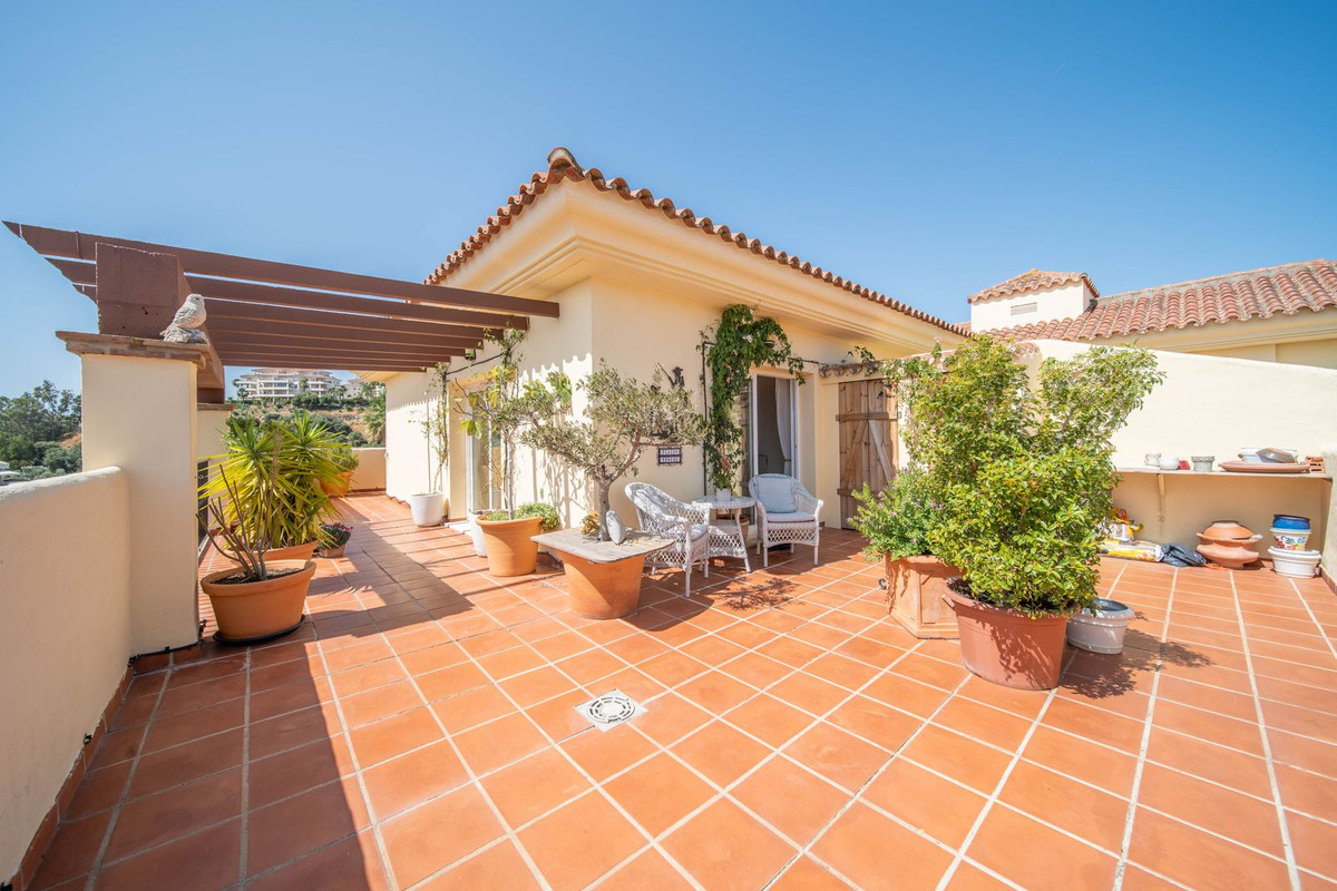 3 Bedroom Penthouse in Mijas - Photo 2