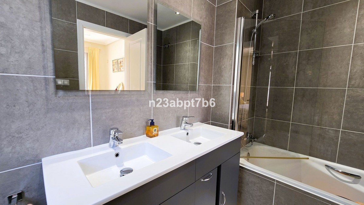 3 Bedroom Apartment in Benahavís - Foto 16
