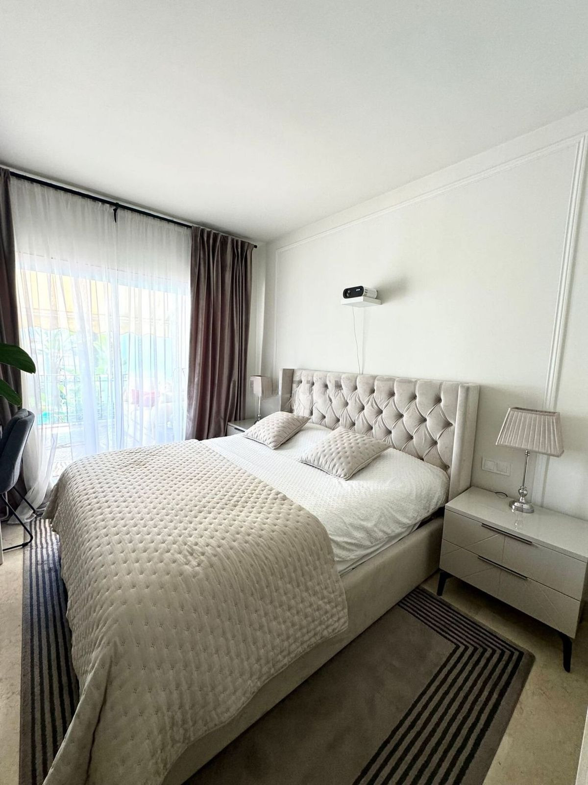 2 Bedroom Apartment in Marbella - Photo 8
