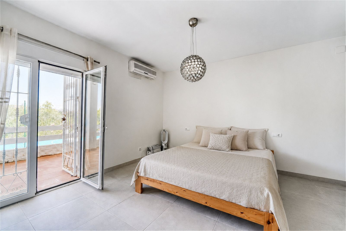 3 Bedroom Townhouse in Casares - Photo 12