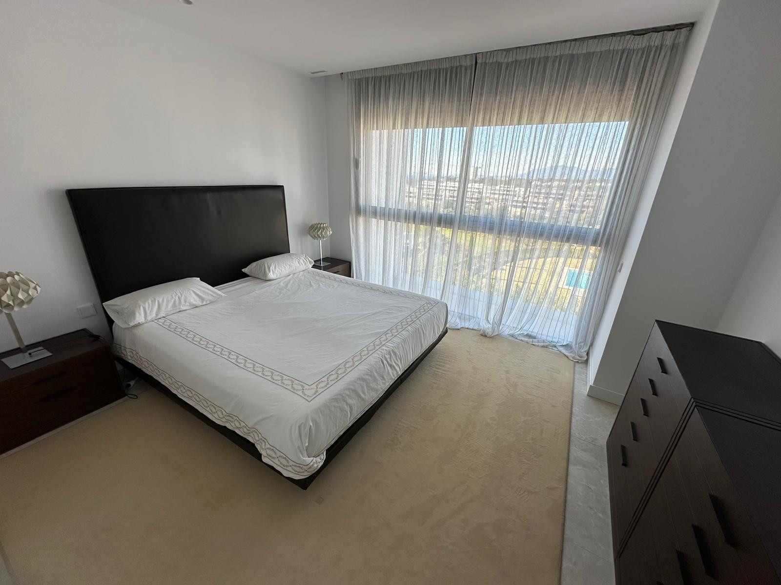 4 Bedroom Apartment in Marbella - Photo 26