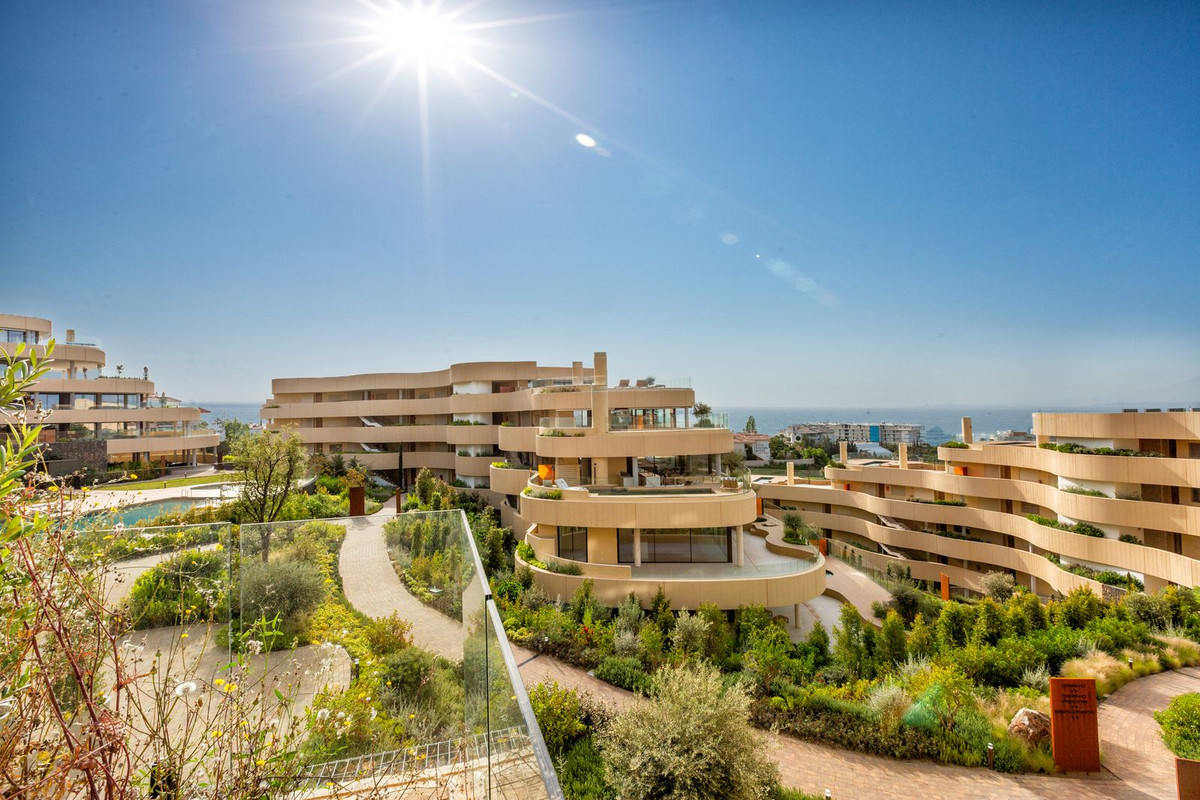 2 Bedroom Apartment in Fuengirola - Photo 45