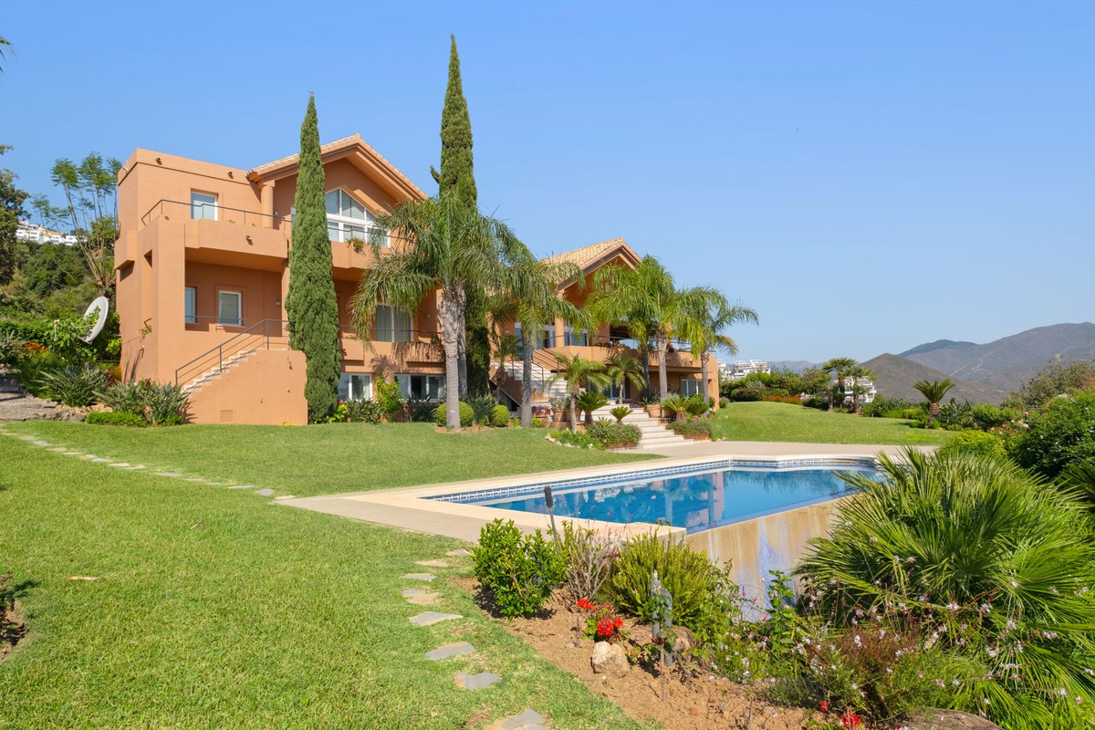5 Bedroom Villa in Marbella