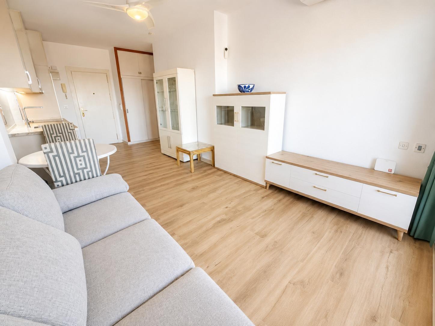 1 Bedroom Apartment in Fuengirola - Photo 22