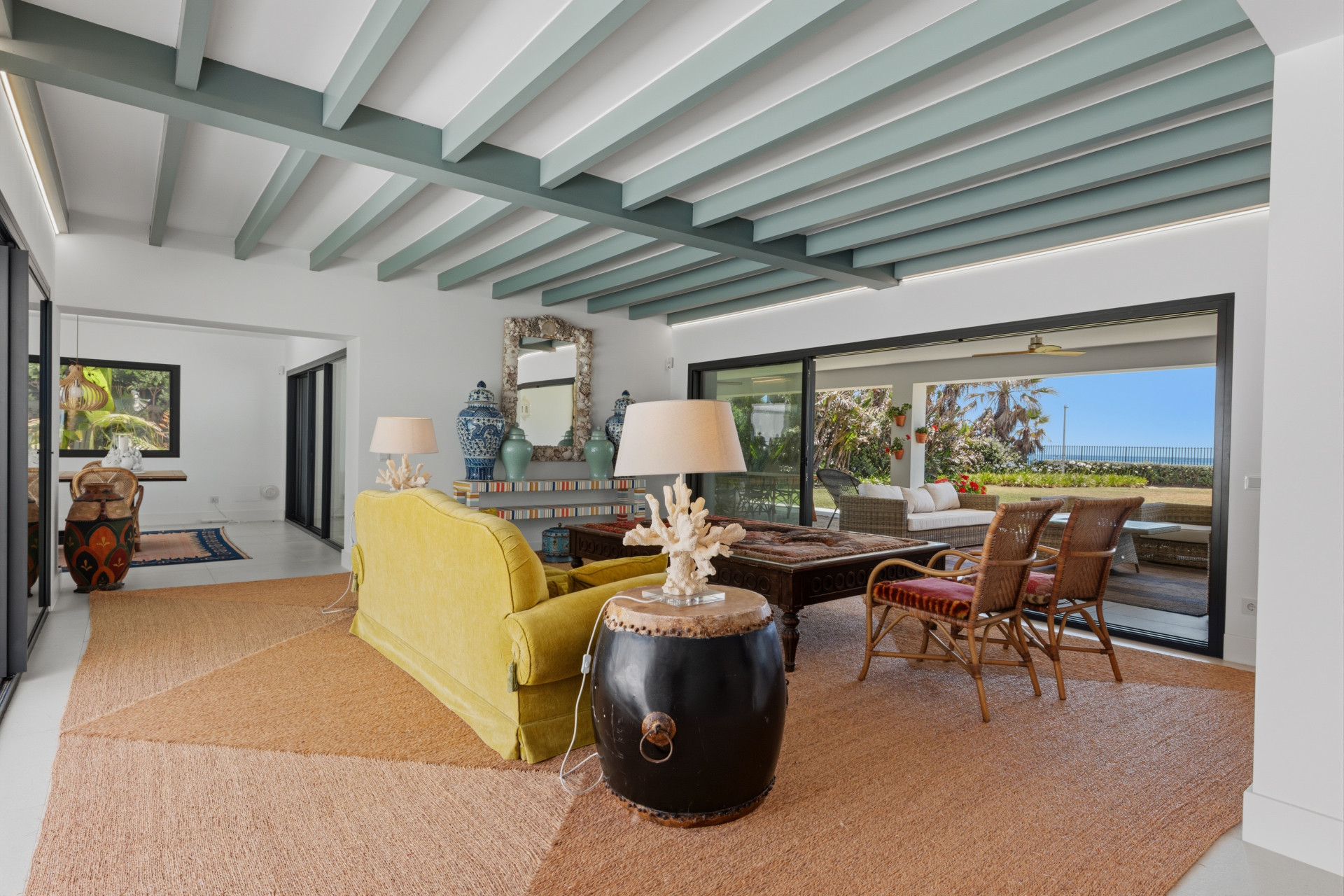9 Bedroom Villa in Estepona - Photo 8