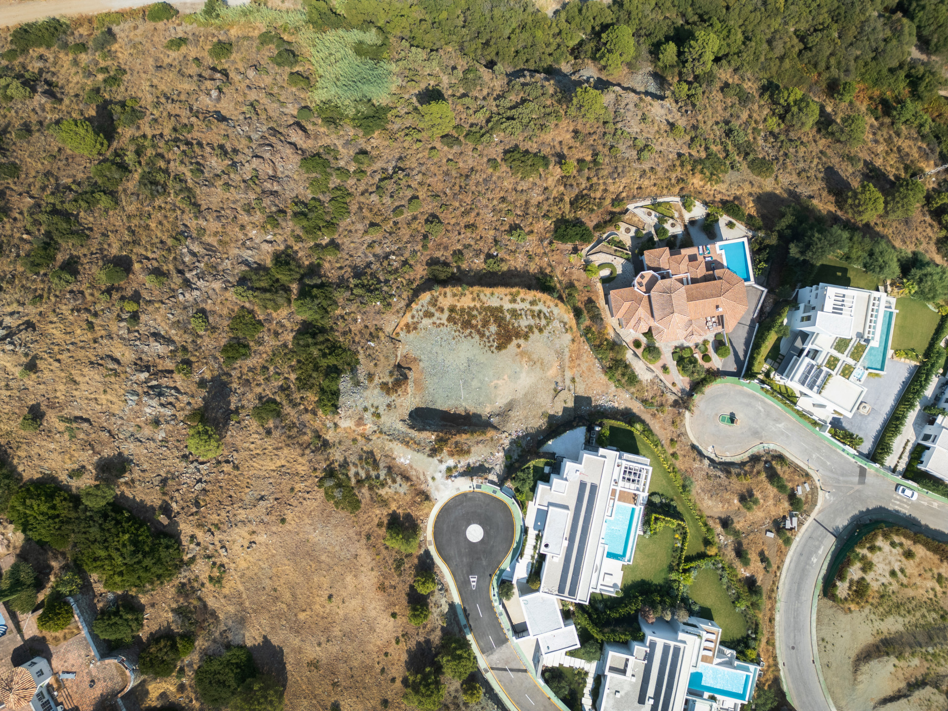 1,812 m² Plot in Benahavís - Photo 11