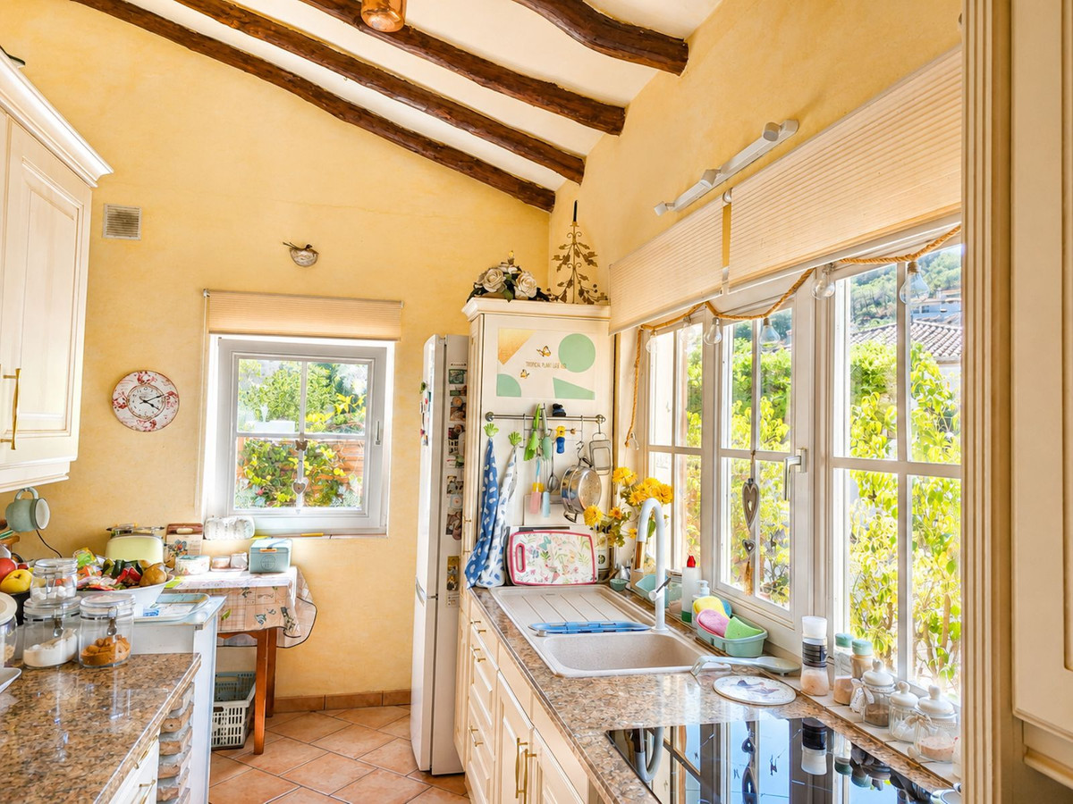 2 Bedroom Villa in Benahavís - Foto 2