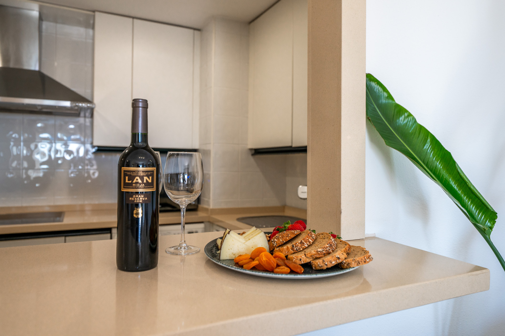 2 Bedroom Apartment in Marbella - Photo 18