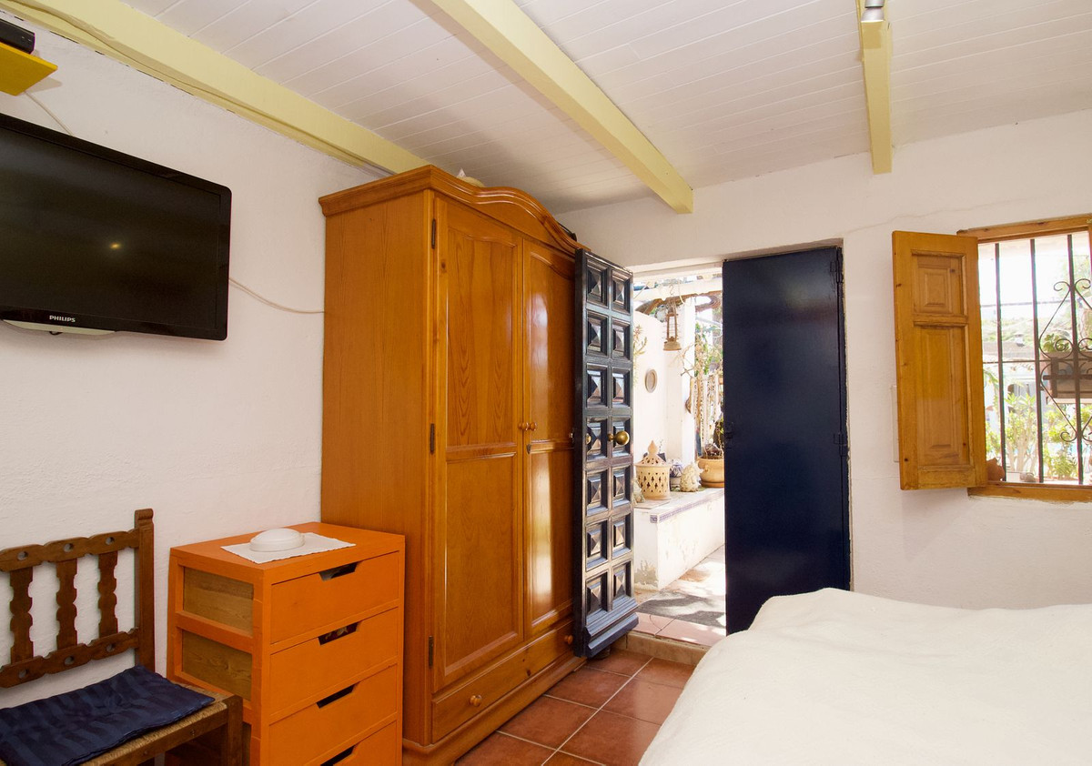 5 Bedroom Villa in Coín - Photo 36