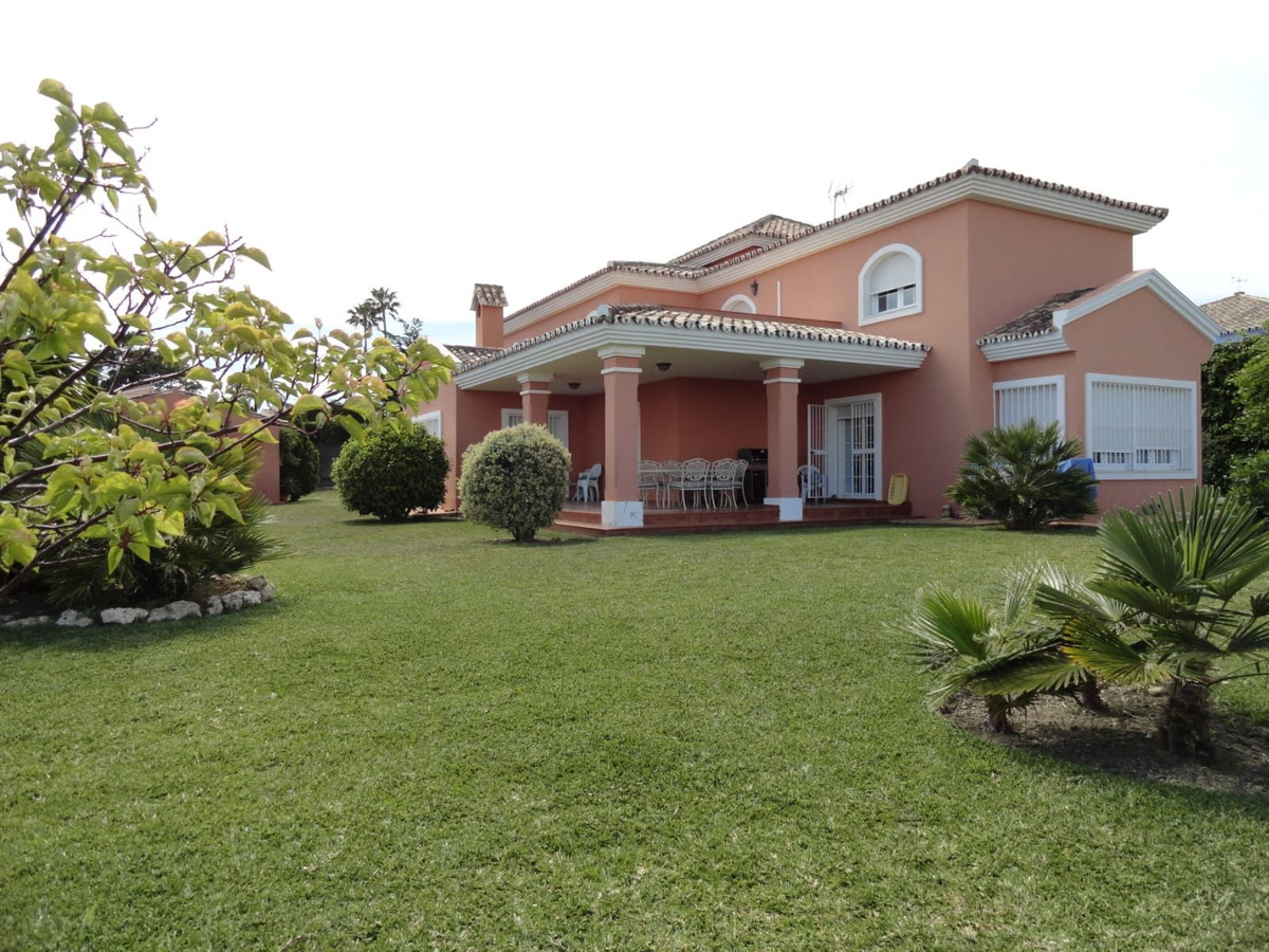4 Bedroom Villa in Estepona