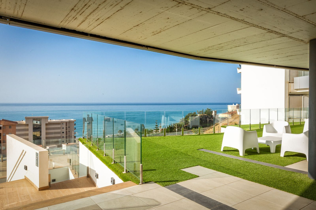 3 Bedroom Apartment in Fuengirola - Photo 41