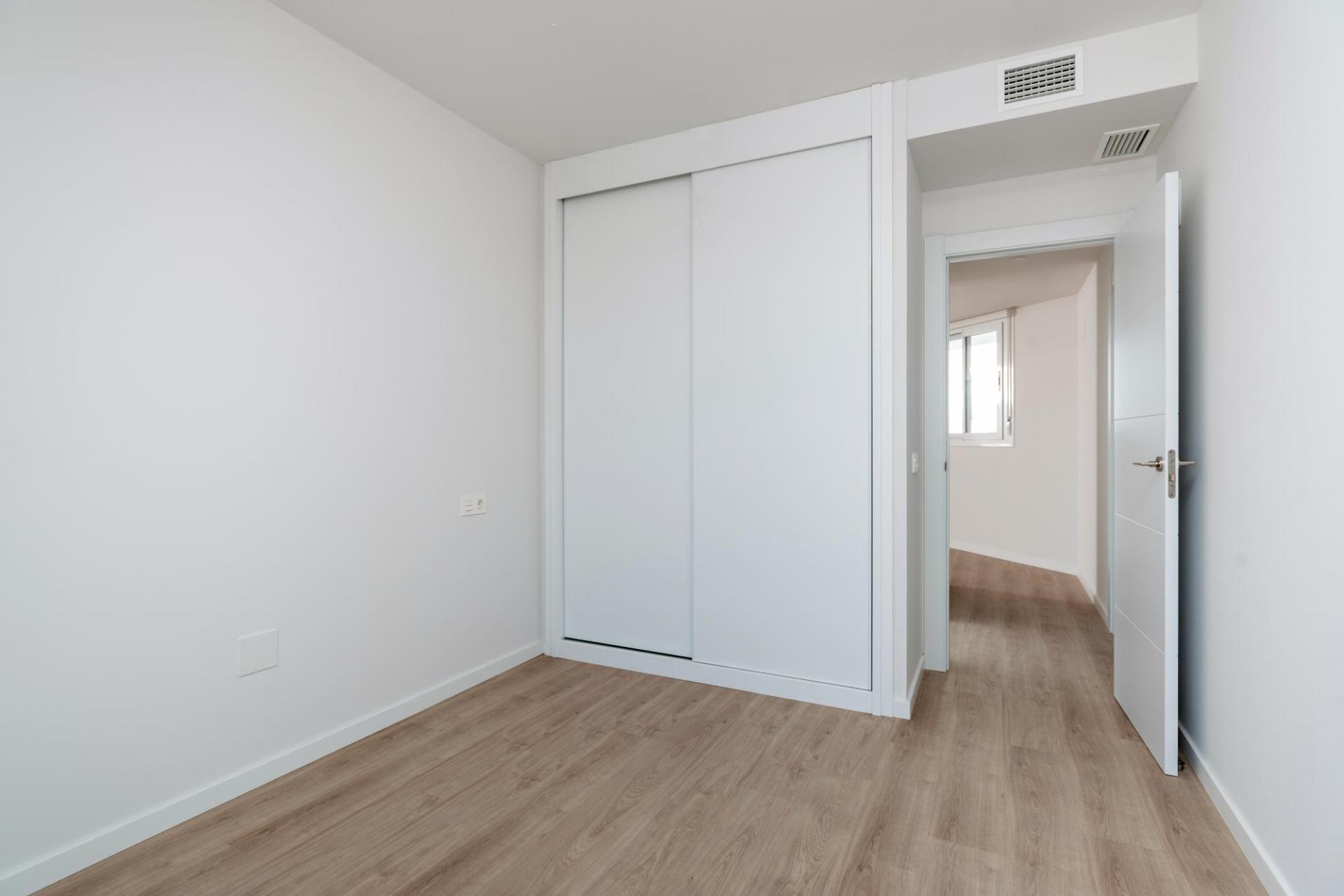 3 Bedroom Apartment in Marbella - Photo 8