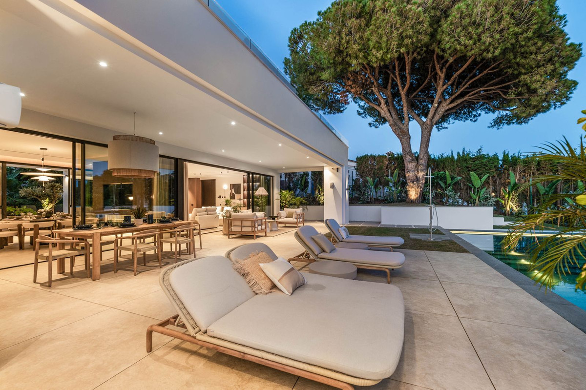 6 Bedroom Villa in Marbella - Photo 83