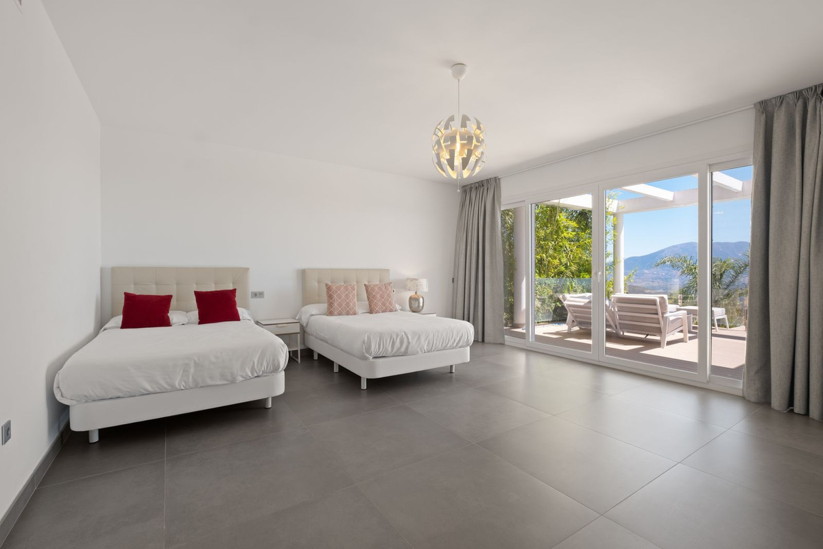 5 Bedroom Villa in Marbella - Foto 31