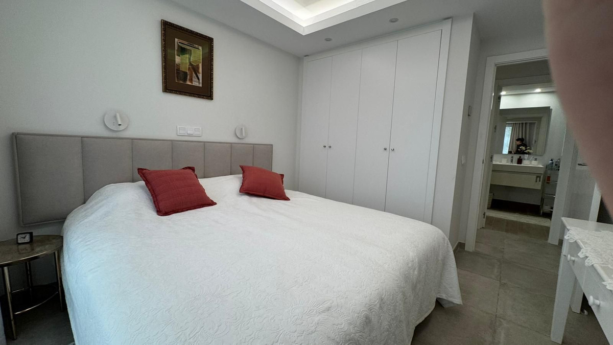 2 Bedroom Penthouse in Estepona - Foto 15