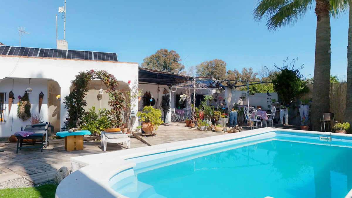 5 Bedroom Villa in Coín - Photo 37