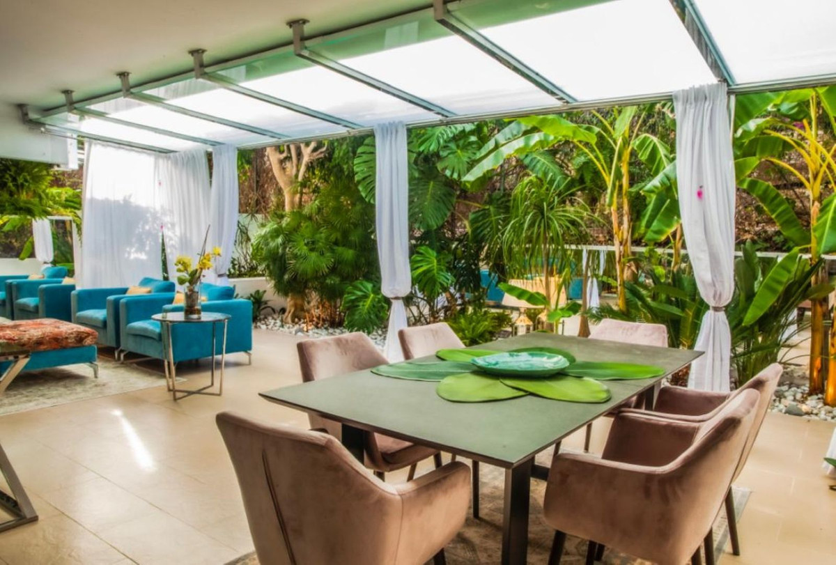 2 Bedroom Apartment in Marbella - Photo 5