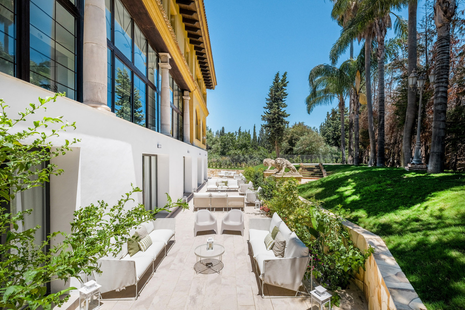 10 Bedroom Villa in Marbella - Photo 7
