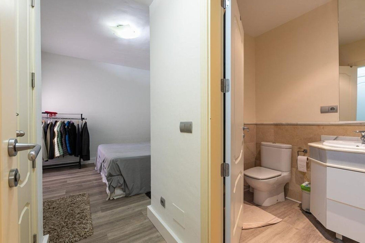 2 Bedroom Apartment in Marbella - Photo 16