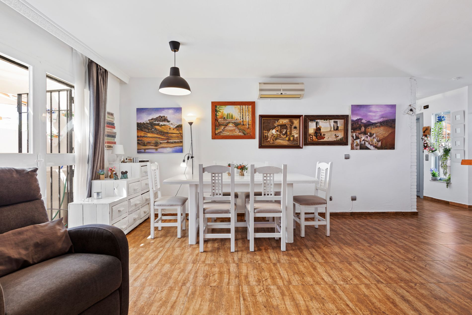 4 Bedroom Villa in Fuengirola - Photo 9