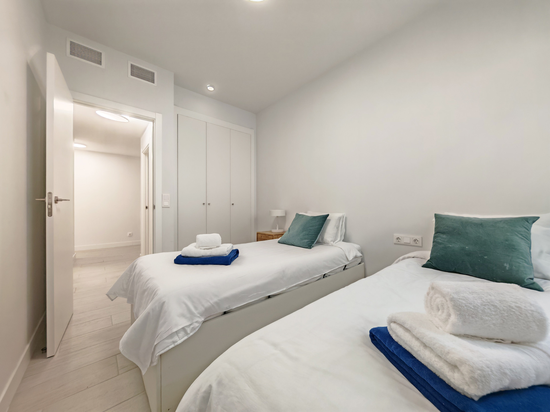 3 Bedroom Apartment in Estepona - Photo 14