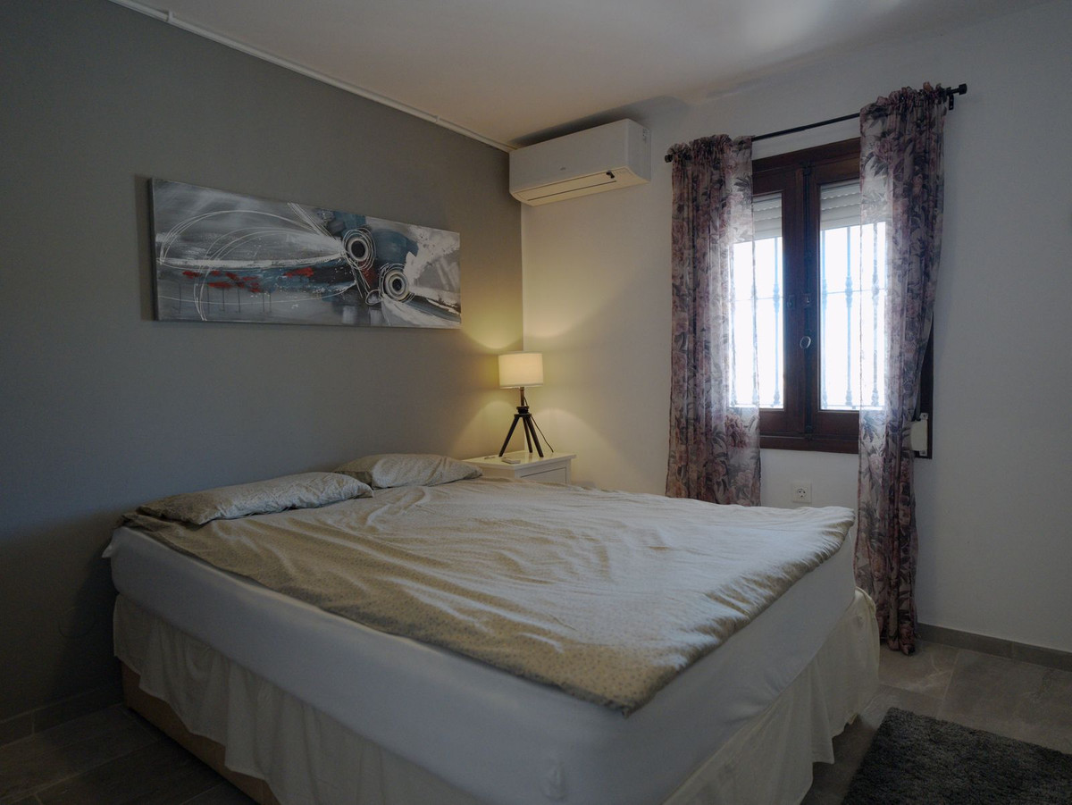5 Bedroom Villa in Fuengirola - Photo 57