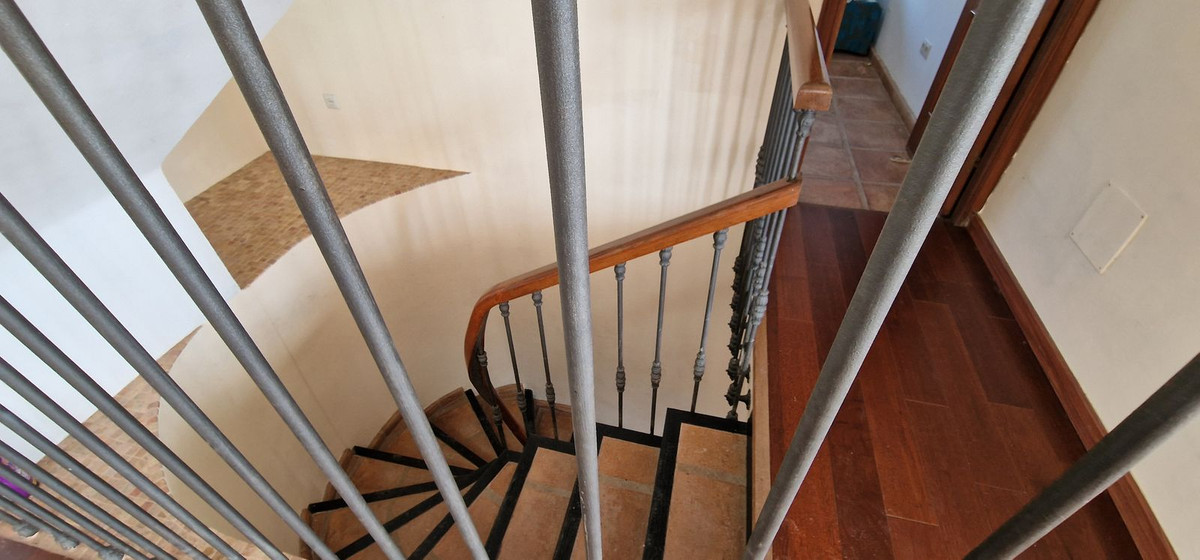 5 Bedroom Villa in Manilva - Photo 16
