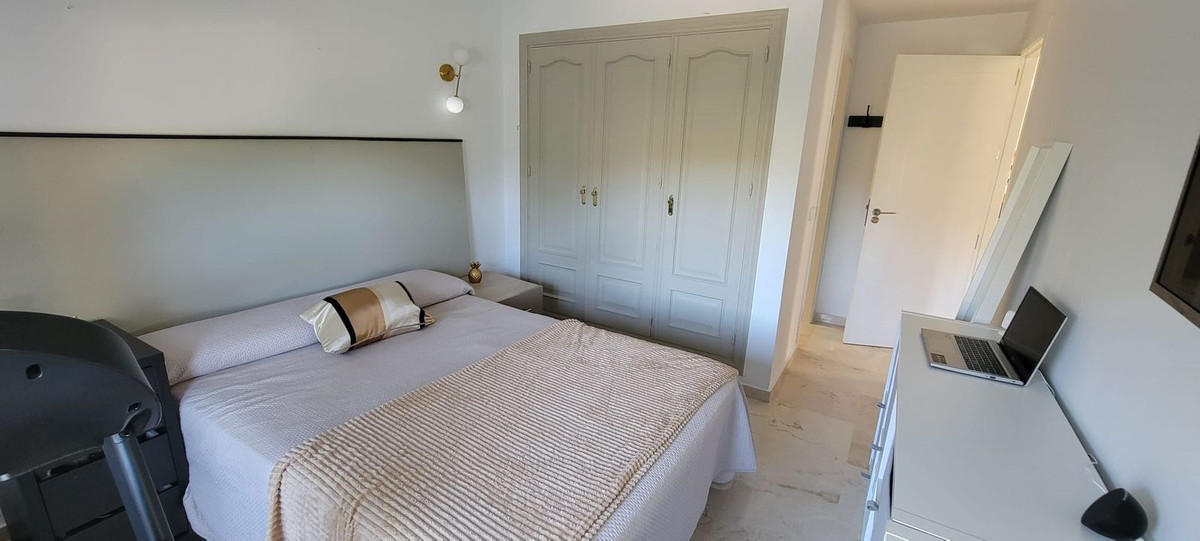 2 Bedroom Apartment in Marbella - Photo 11