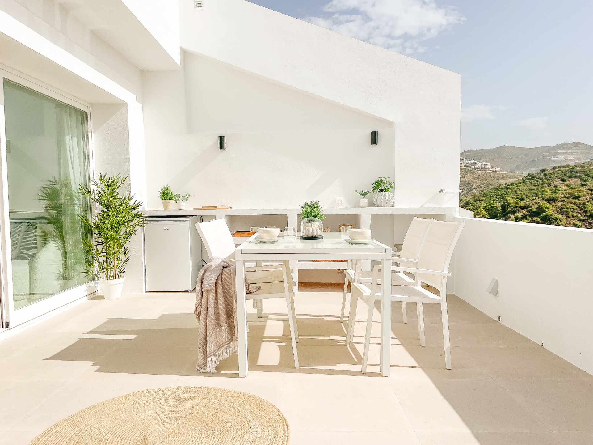3 Bedroom Penthouse in Benahavís - Photo 15