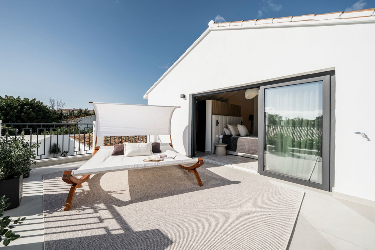 5 Bedroom Villa in San Pedro de Alcántara - Photo 21