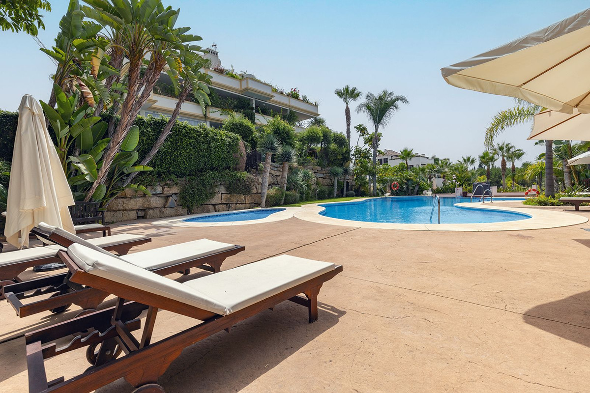 2 Bedroom Apartment in Marbella - Photo 48